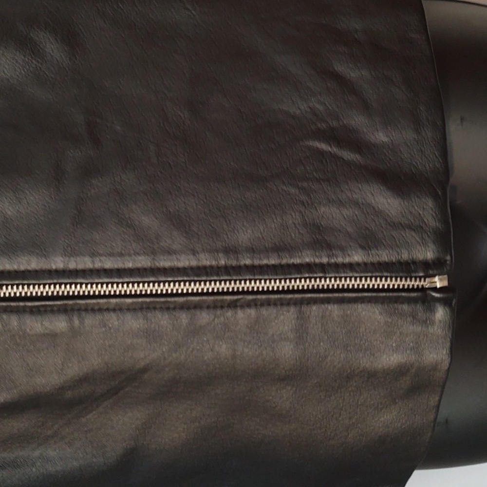 Women's black leather biker vest by 'Bikers Dream Apparel'. Size L - Picture 4 of 8